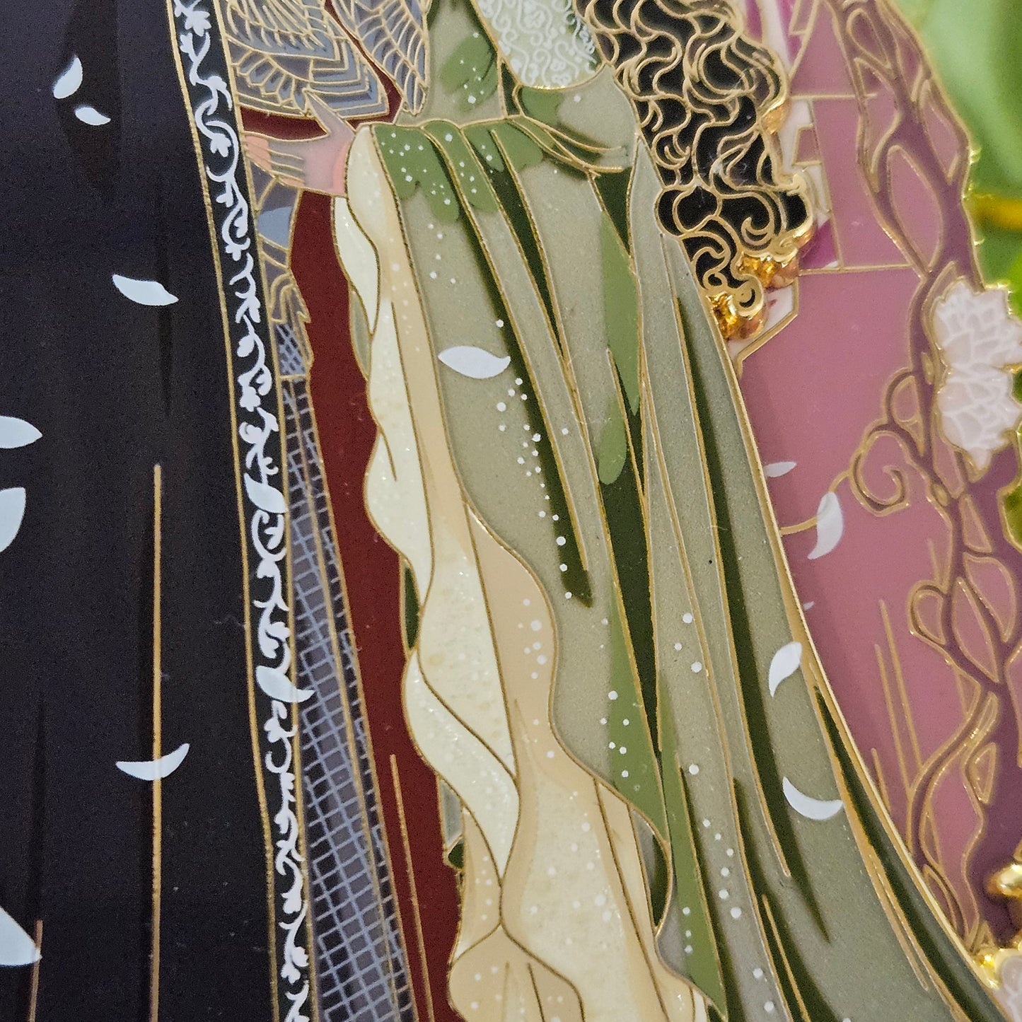 Coronation Pin-on-Pin (Freesia Series)