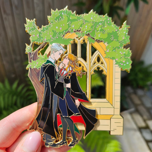 Dramione Stolen Moment: Pin-on-Pin