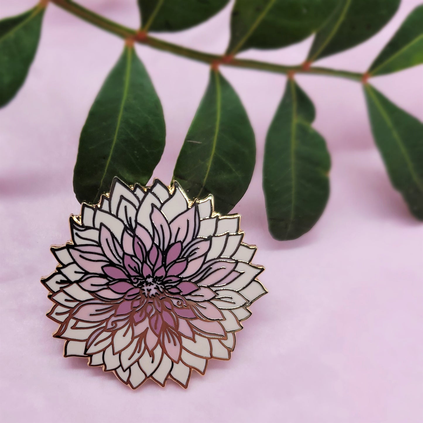 Dahlia Pin