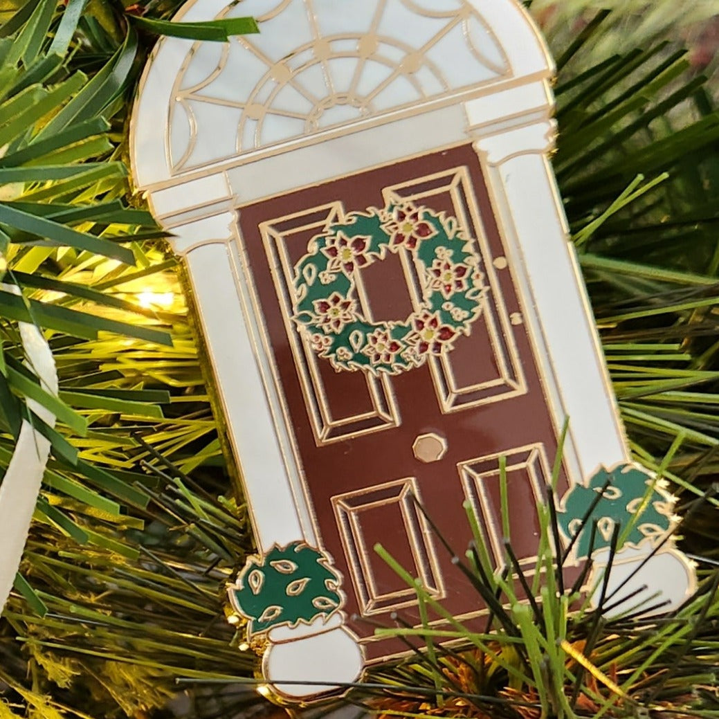 Festive Door with Wreath Hanging Ornament