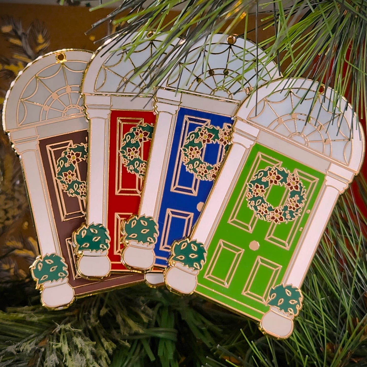 Festive Door with Wreath Hanging Ornament